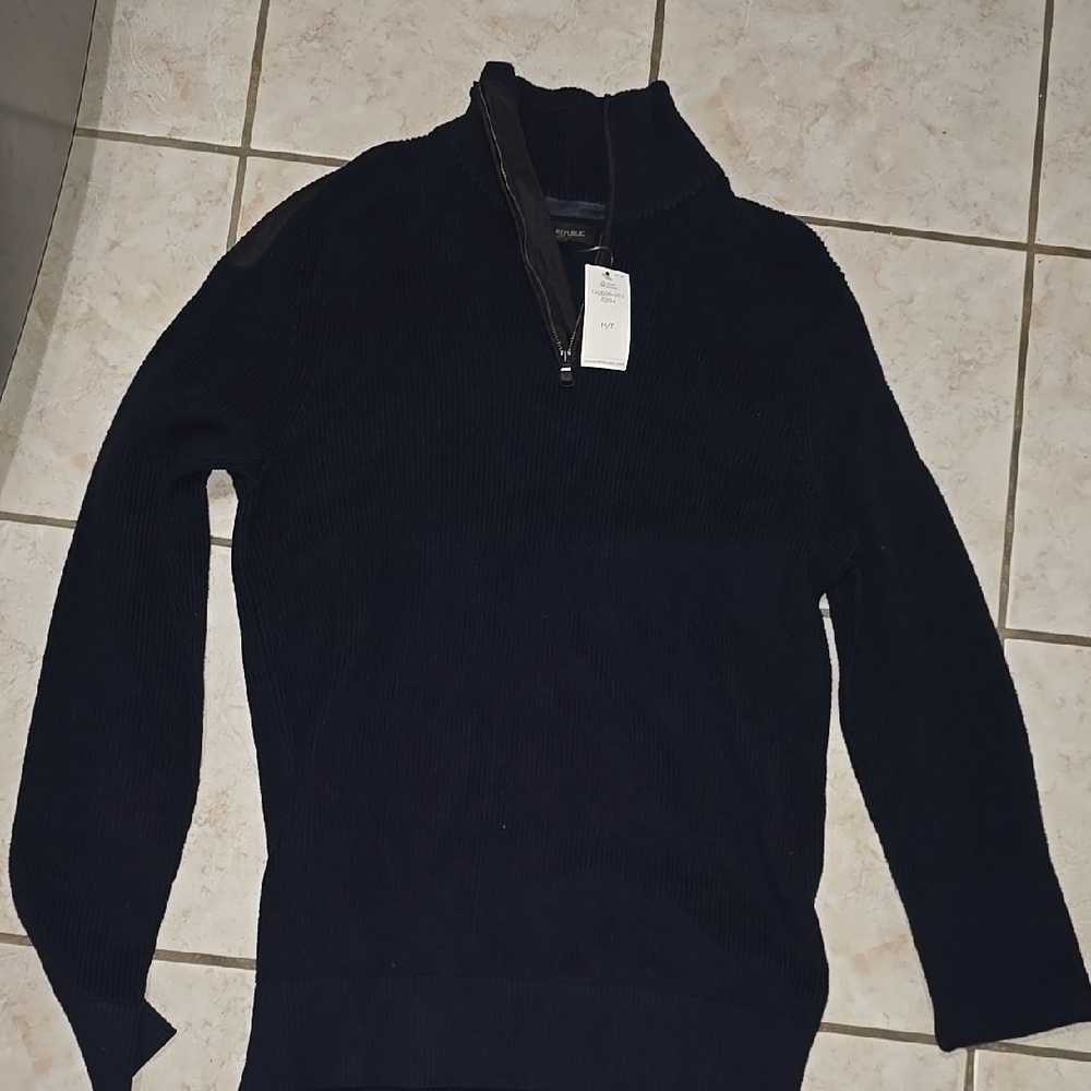 Men's Black‎ Sweater